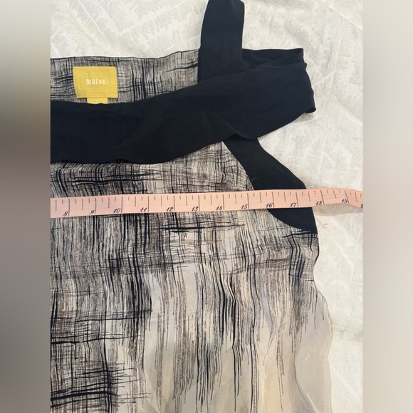 Anthropologie MAEVE Size 4 Cream & Black Geomtric Print Silk Blouse off shoulder - Picture 4 of 8